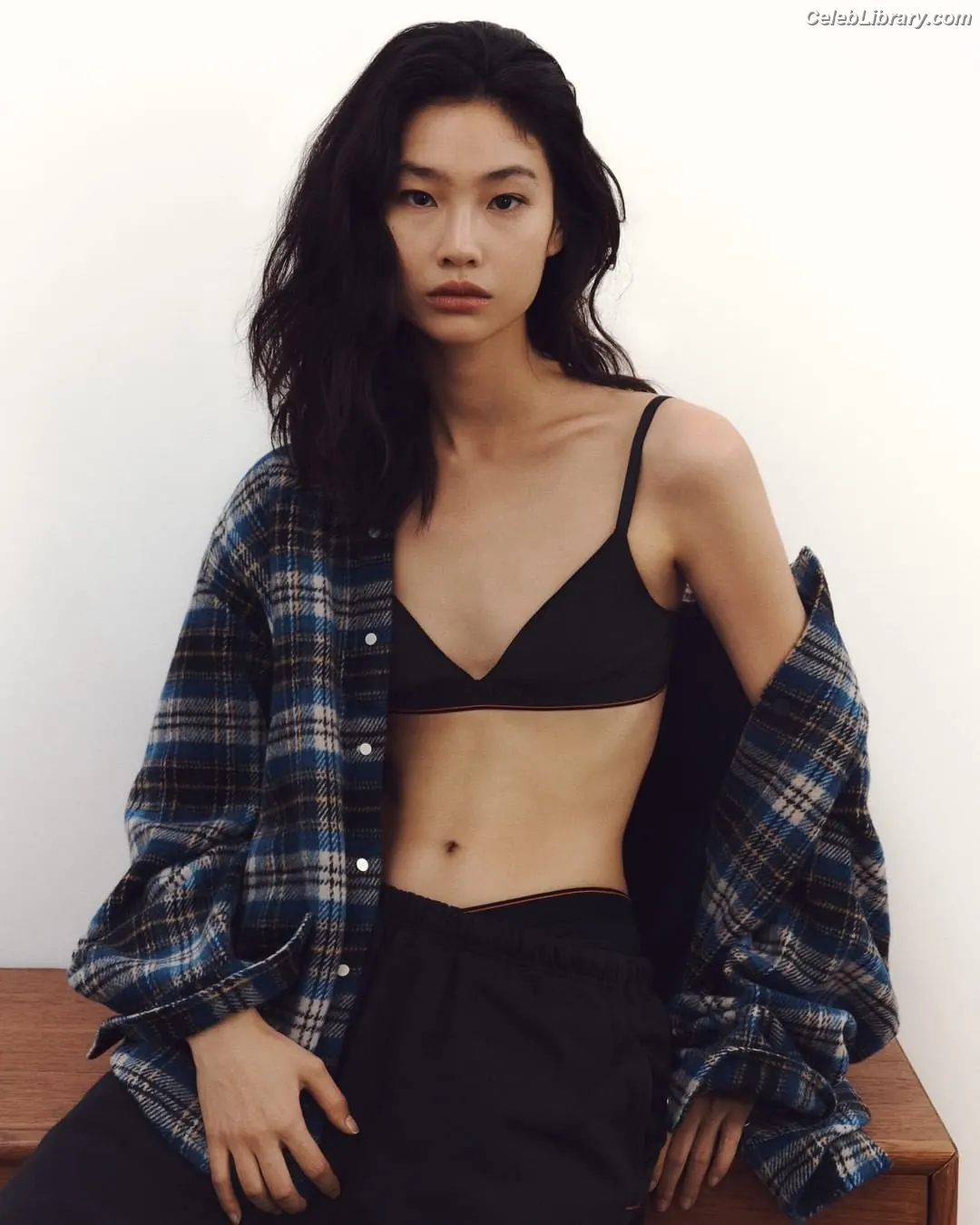 Jung Ho-yeon photo 1 of 335
