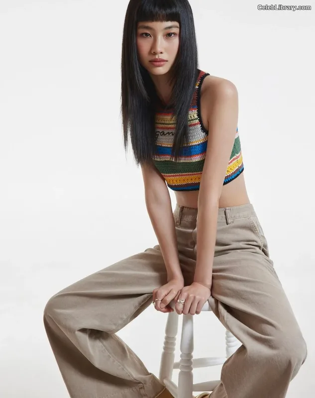 Jung Ho-yeon photo 1 of 336