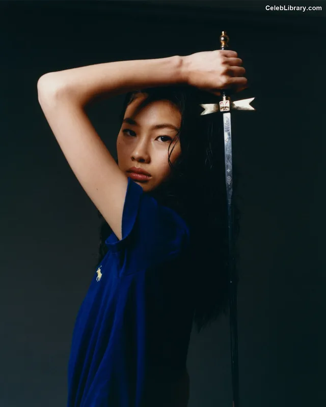 Jung Ho-yeon photo 5 of 336