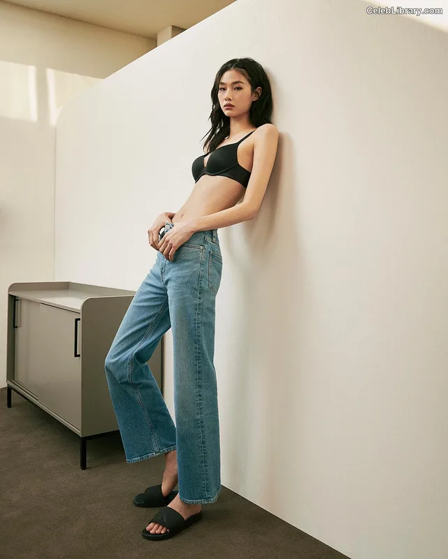 Jung Ho-yeon photo 14 of 336