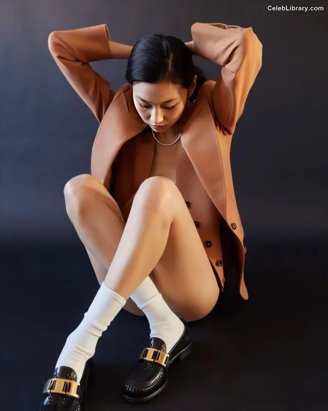 Jung Ho-yeon photo 1 of 336