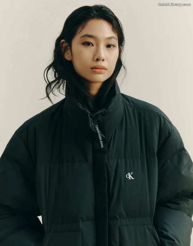 Jung Ho-yeon photo 7 of 336