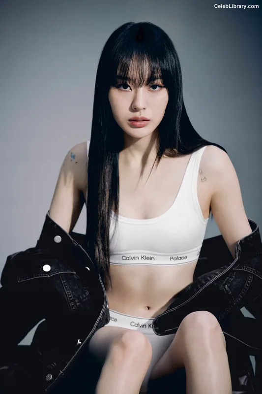 Jung Ho-yeon photo 14 of 336