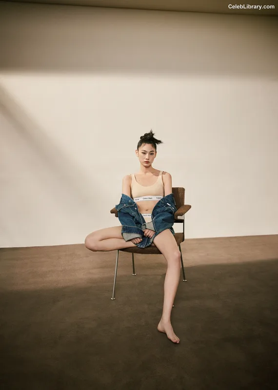 Jung Ho-yeon photo 16 of 336