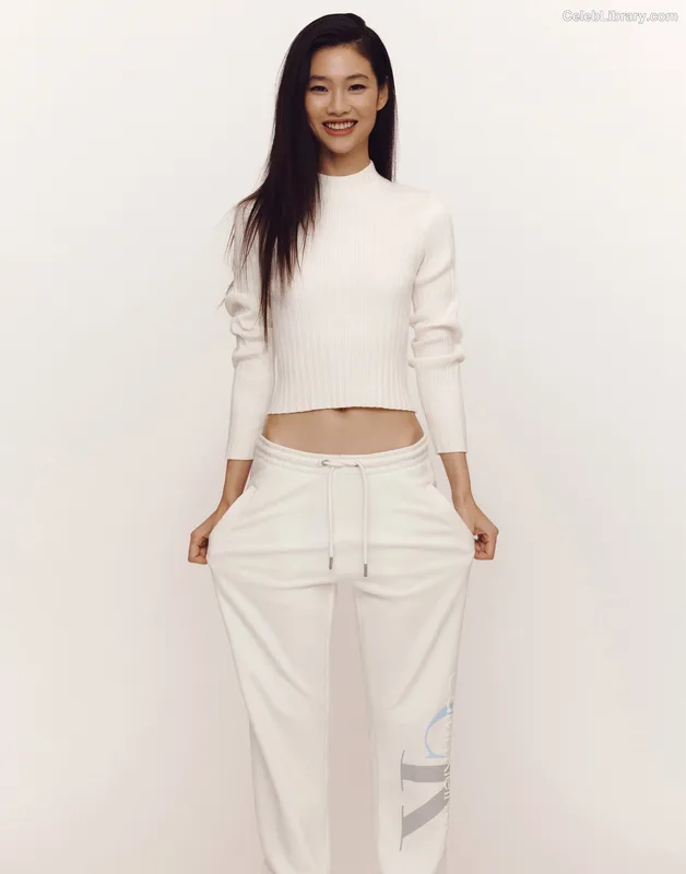 Jung Ho-yeon photo 10 of 336