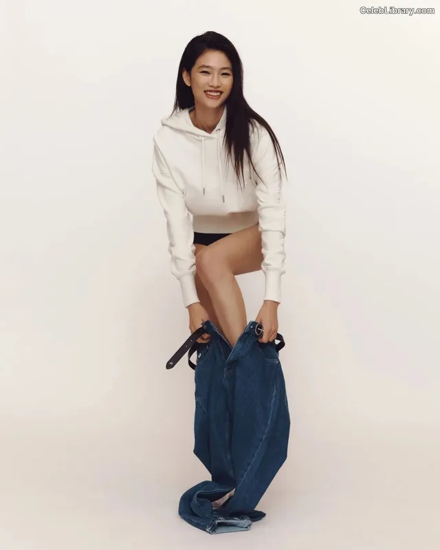 Jung Ho-yeon photo 16 of 336