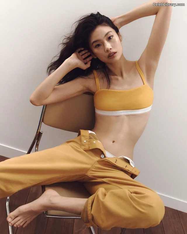 Jung Ho-yeon photo 9 of 336