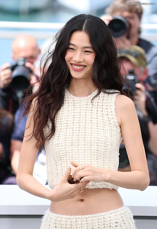 Jung Ho-yeon photo 5 of 336
