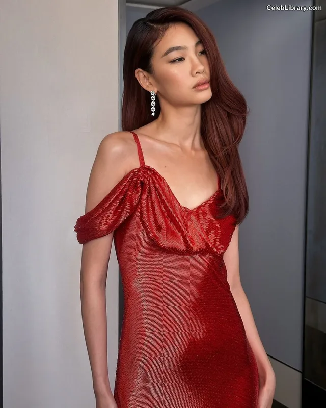 Jung Ho-yeon photo 5 of 336