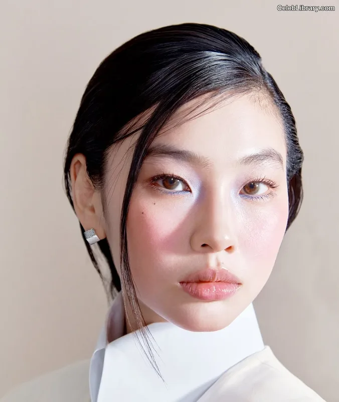 Jung Ho-yeon photo 11 of 336