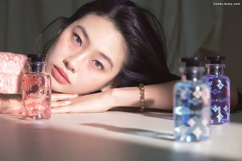Jung Ho-yeon photo 17 of 336
