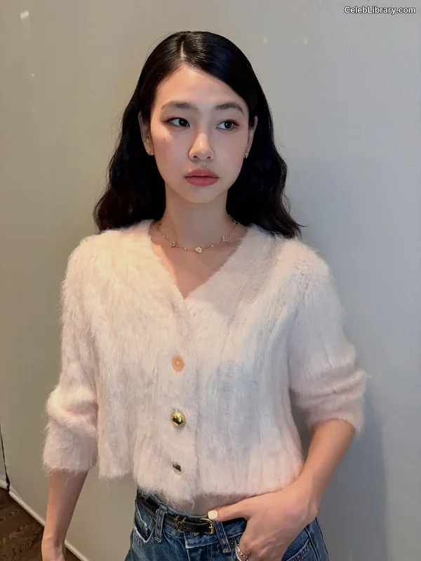 Jung Ho-yeon photo 2 of 336