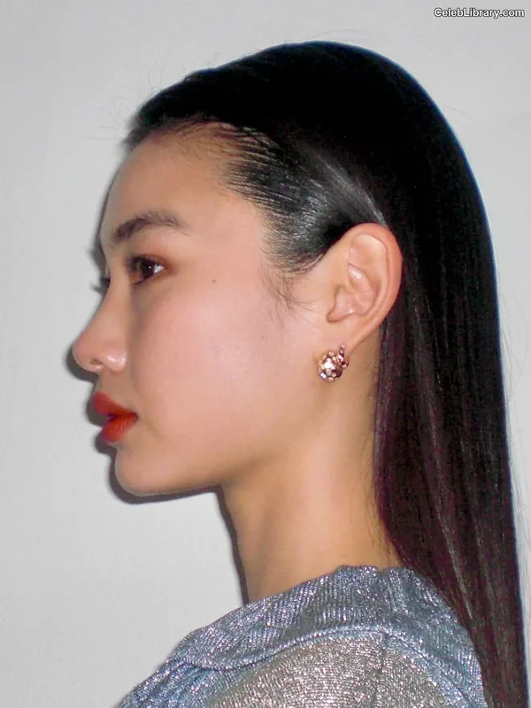 Jung Ho-yeon photo 12 of 336