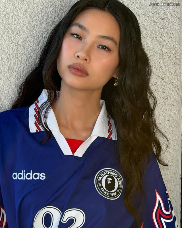 Jung Ho-yeon photo 10 of 336