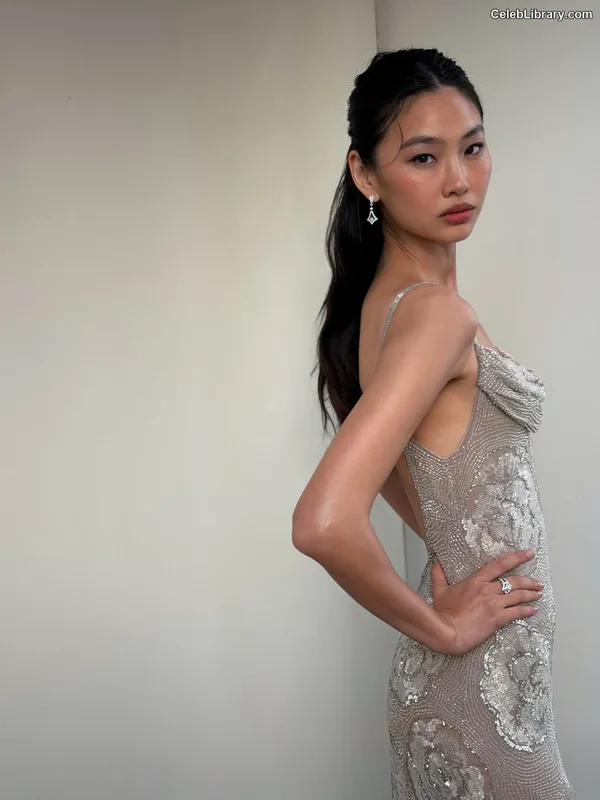 Jung Ho-yeon photo 21 of 336
