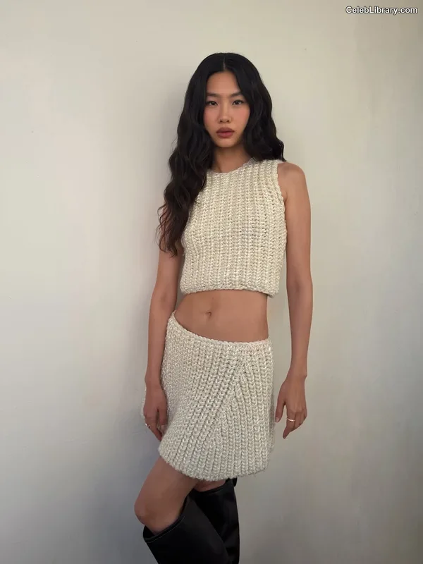 Jung Ho-yeon photo 8 of 336