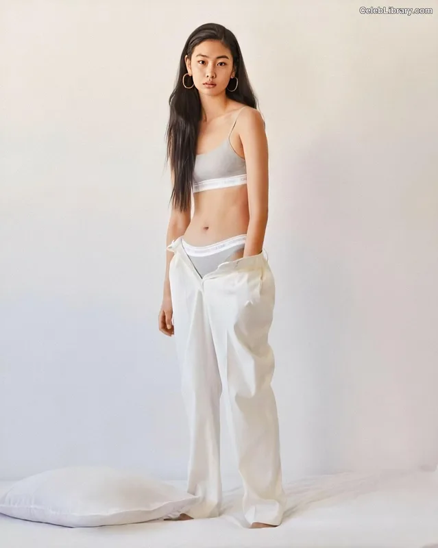 Jung Ho-yeon photo 11 of 336