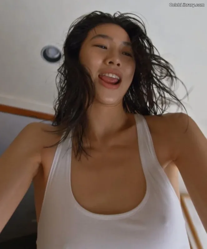 Jung Ho-yeon photo 19 of 336