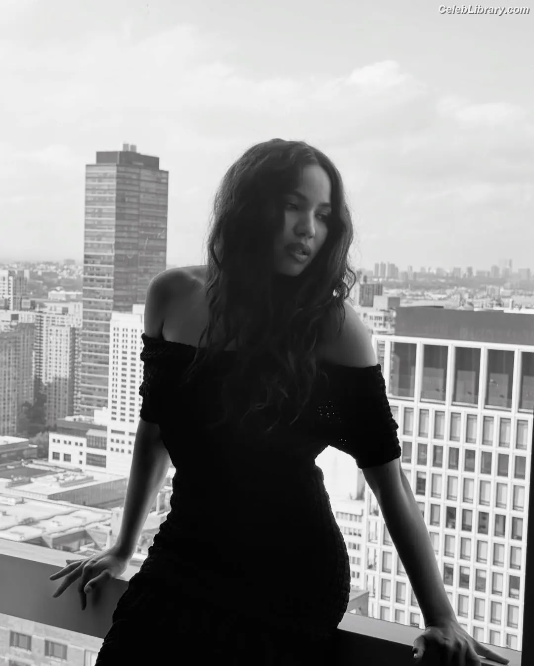 Jurnee Smollett photo 23 of 1219