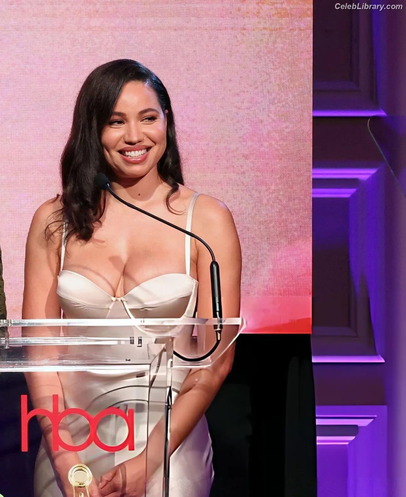 Jurnee Smollett photo 6 of 1219