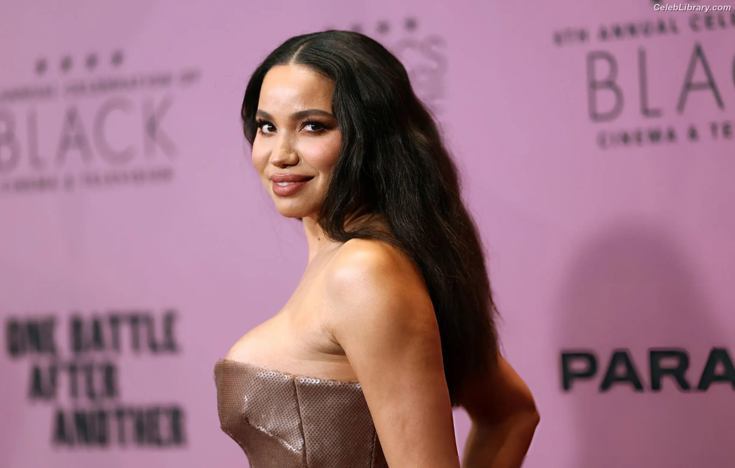 Jurnee Smollett photo 23 of 1219