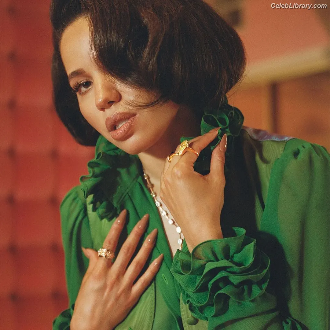 Jurnee Smollett photo 7 of 1219