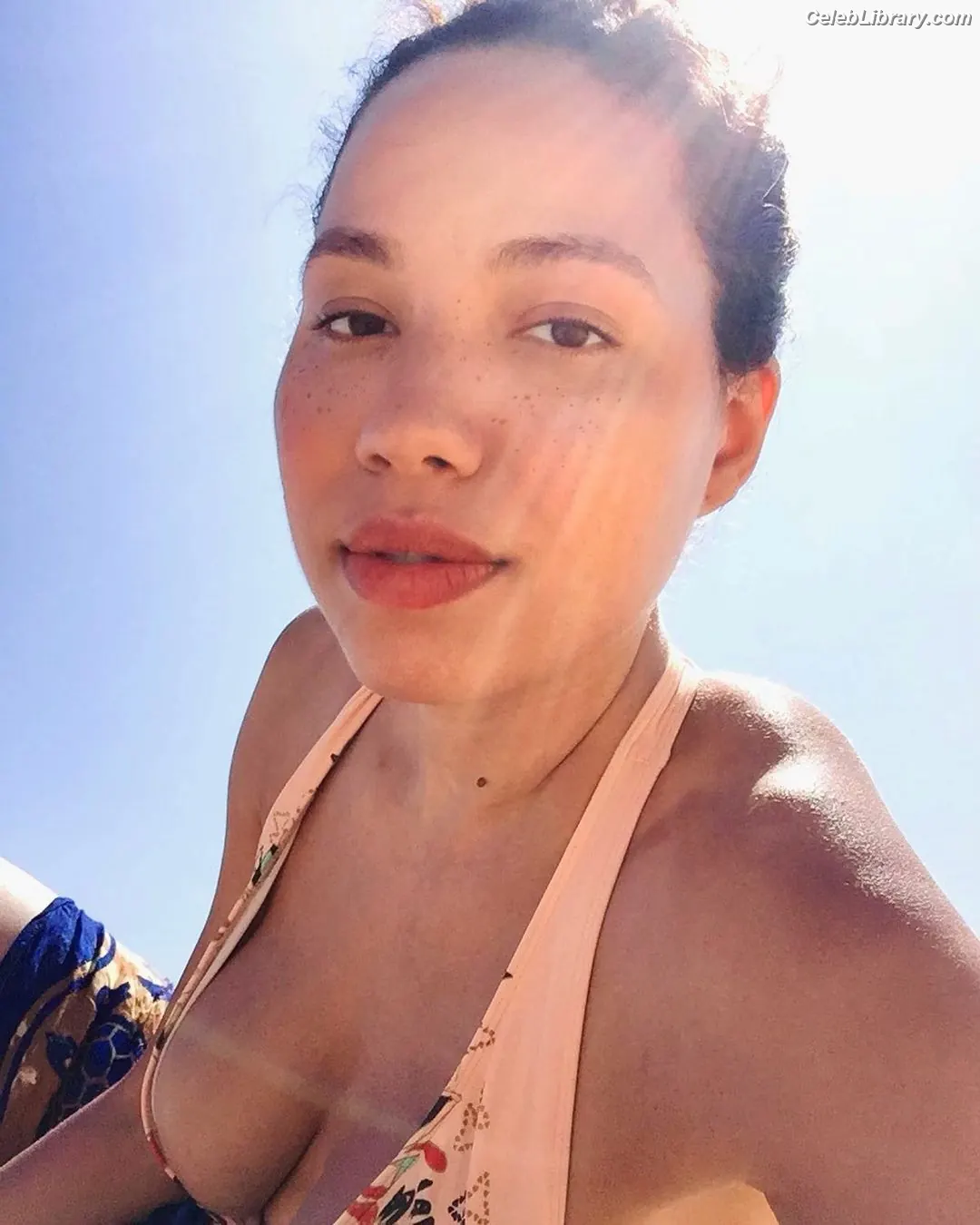 Jurnee Smollett photo 6 of 1219