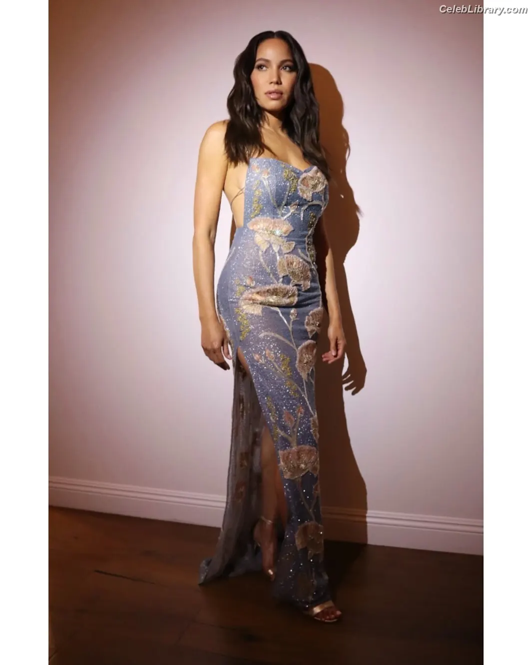 Jurnee Smollett photo 21 of 1219