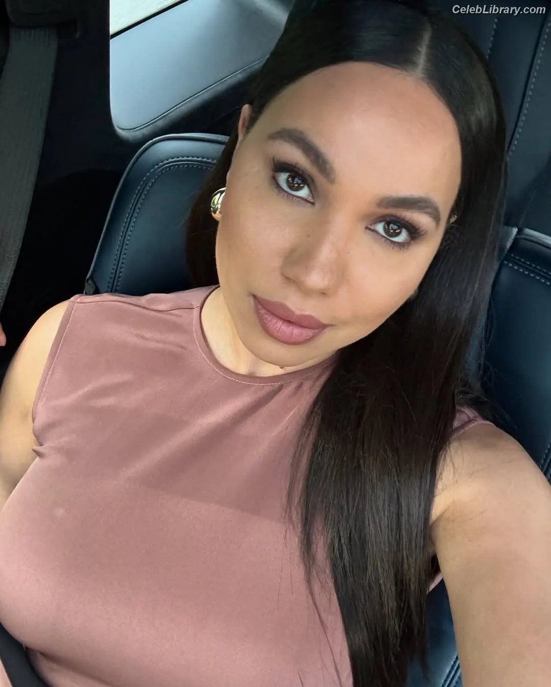 Jurnee Smollett photo 3 of 1219