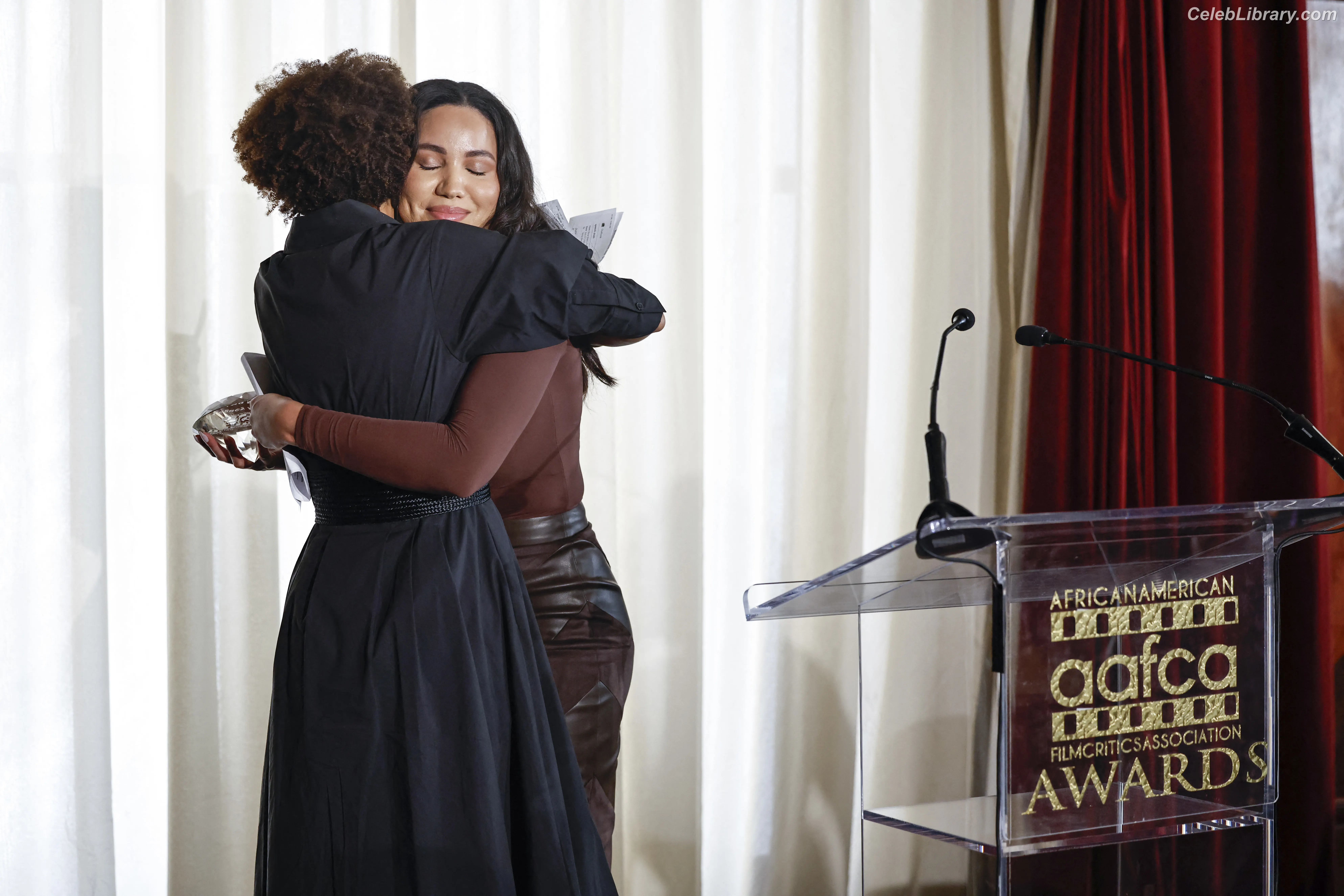 Jurnee Smollett photo 20 of 1219