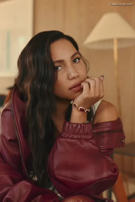 Jurnee Smollett photo 12 of 1219