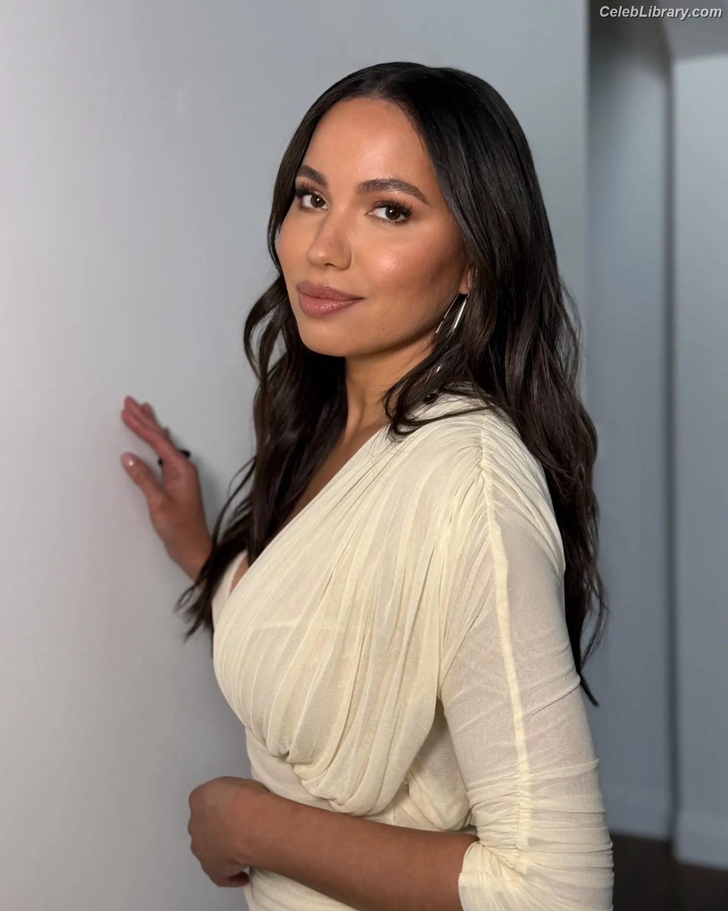 Jurnee Smollett photo 22 of 1219
