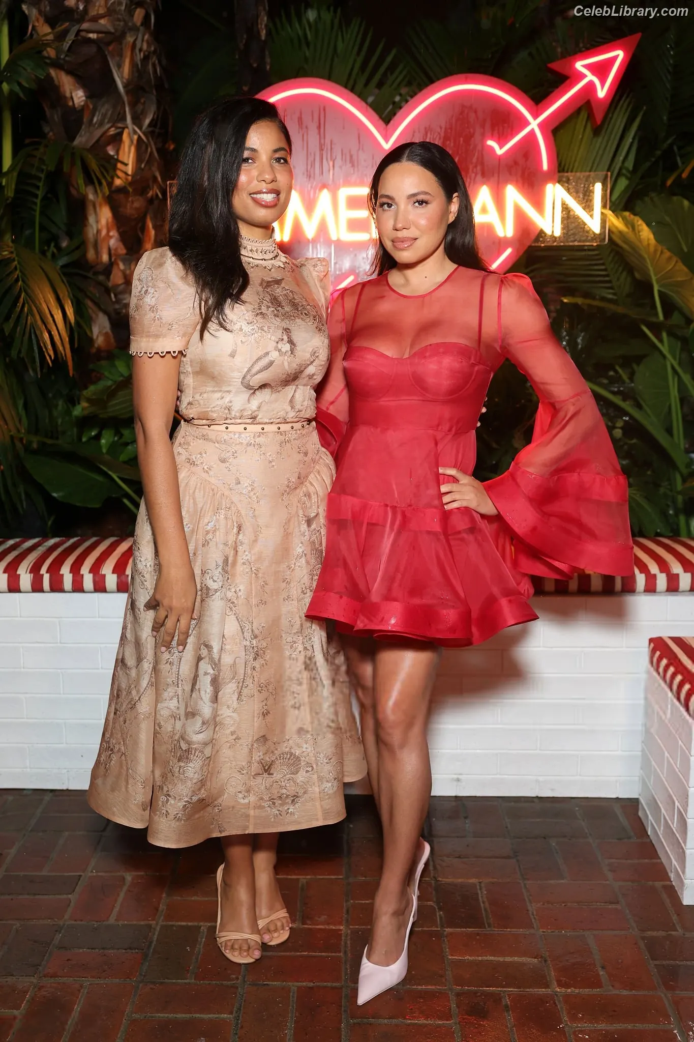 Jurnee Smollett photo 24 of 1219
