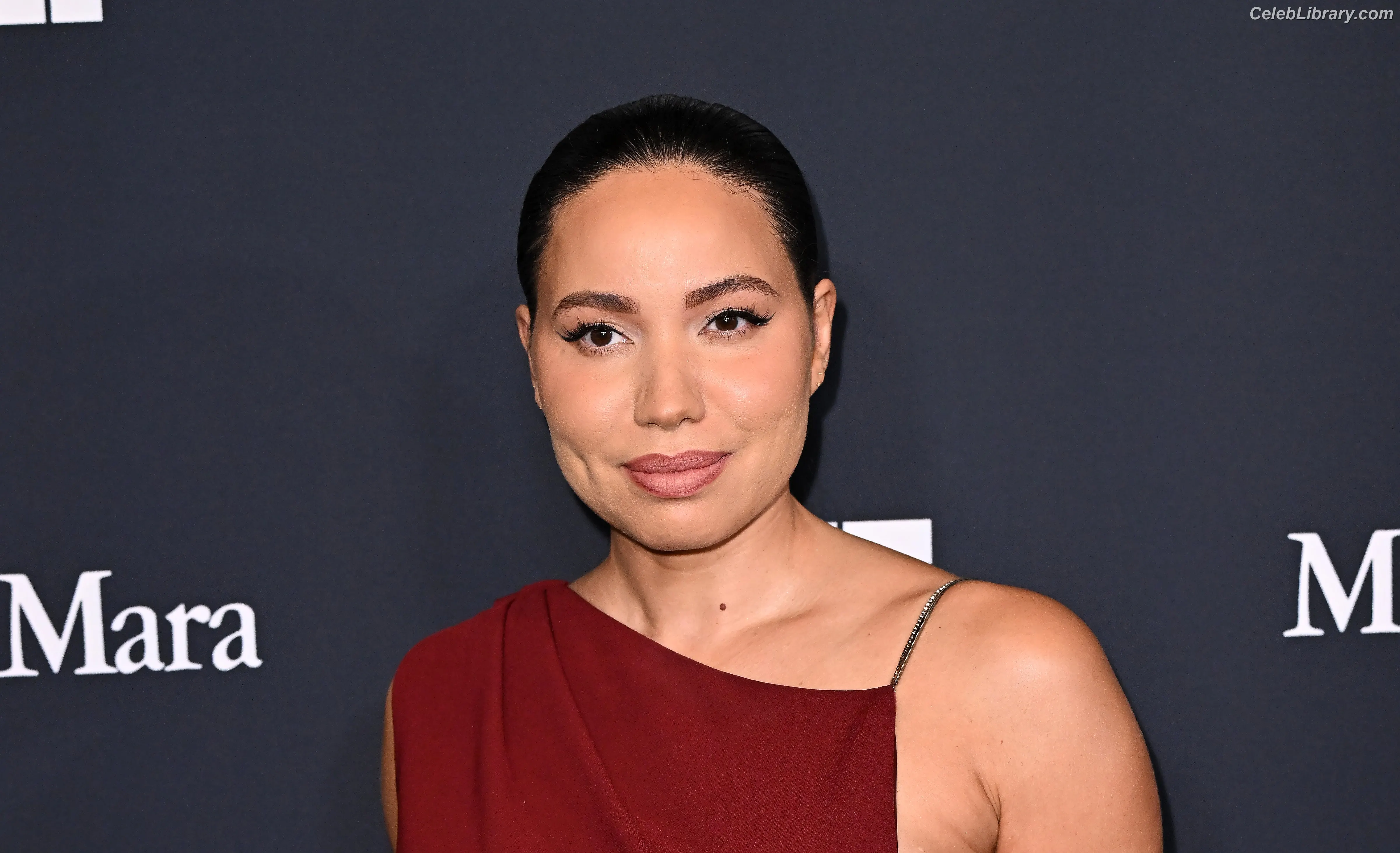 Jurnee Smollett photo 19 of 1219