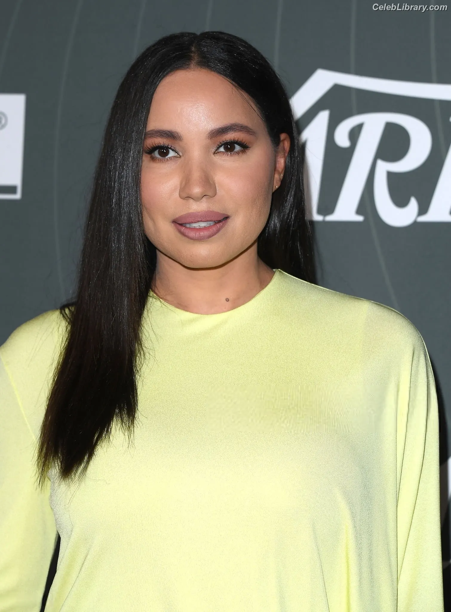 Jurnee Smollett photo 1 of 1219