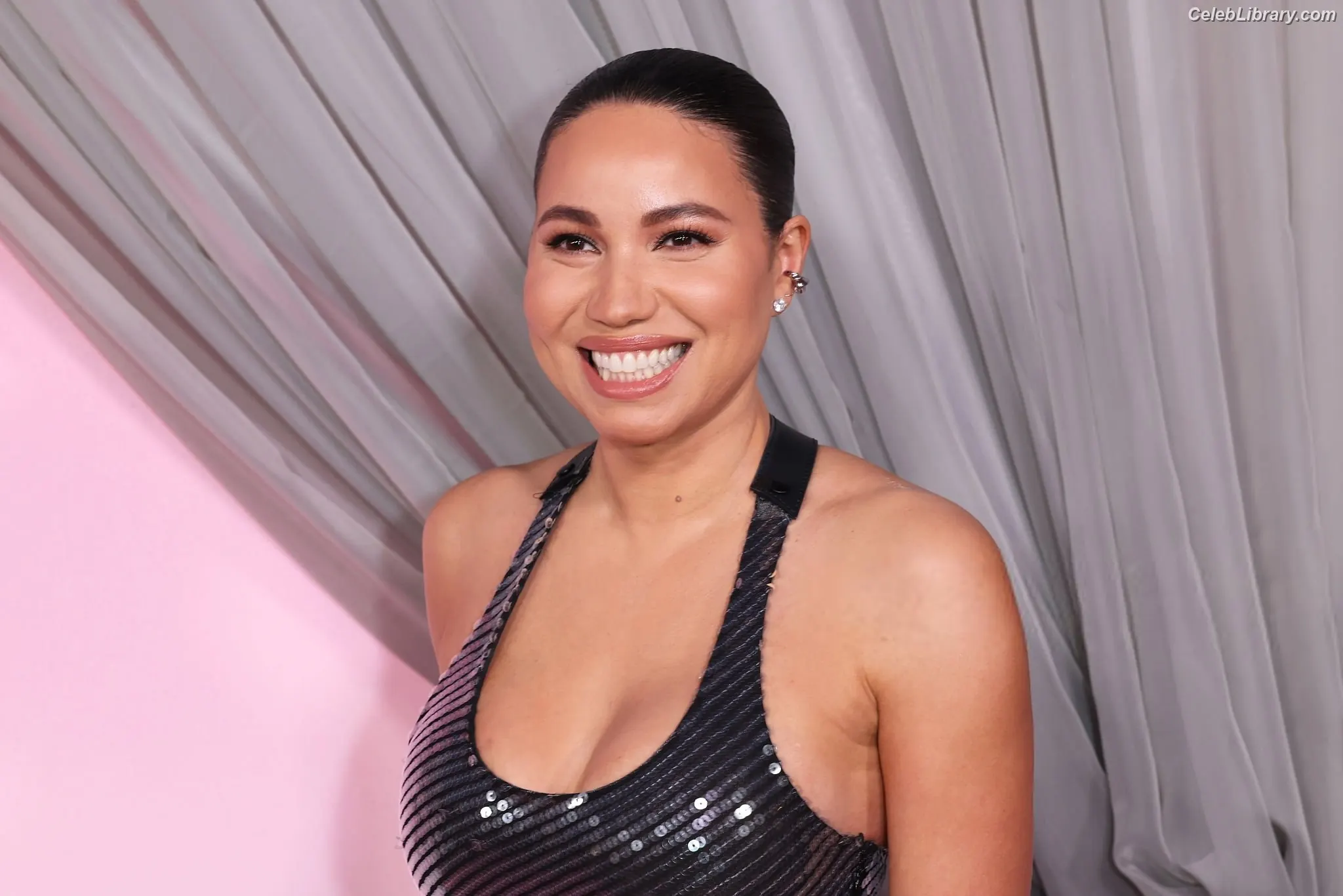 Jurnee Smollett photo 7 of 1219