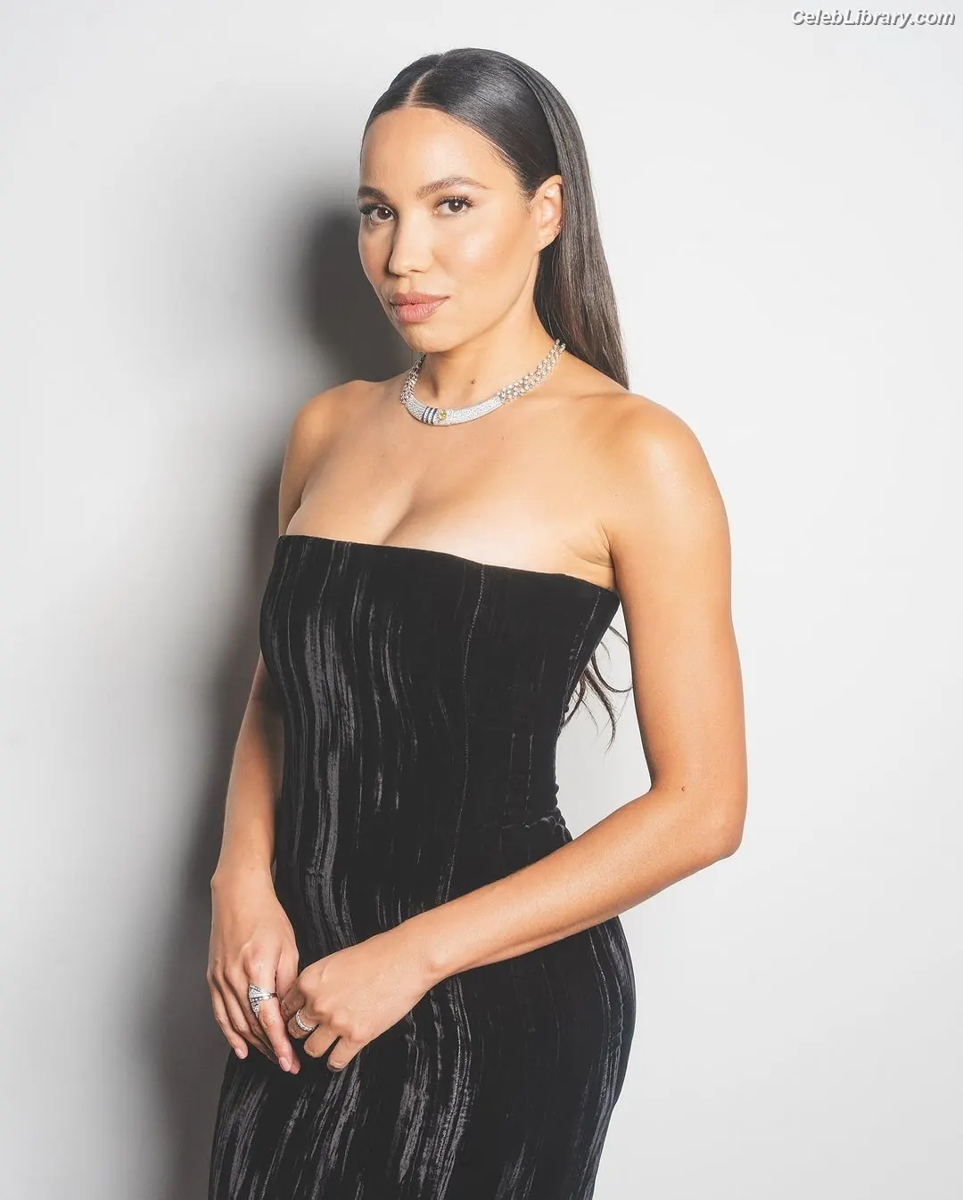 Jurnee Smollett photo 19 of 1219
