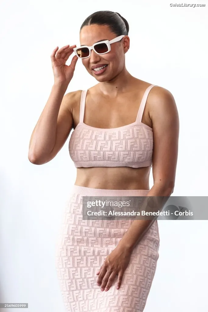 Jurnee Smollett photo 5 of 1219