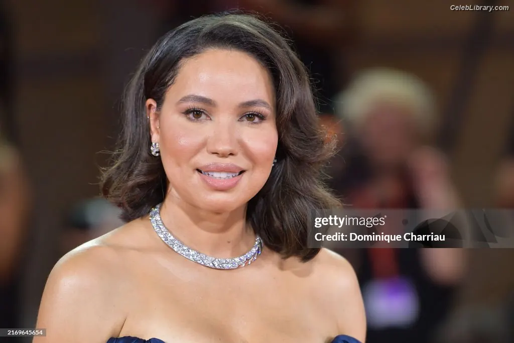 Jurnee Smollett photo 17 of 1219