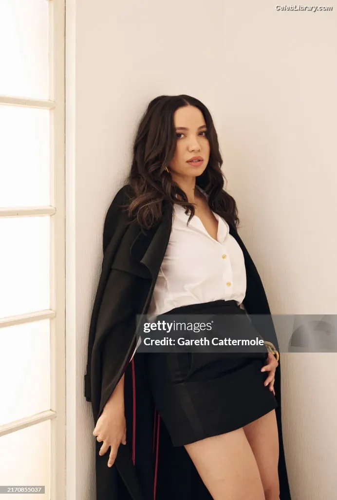 Jurnee Smollett photo 19 of 1219