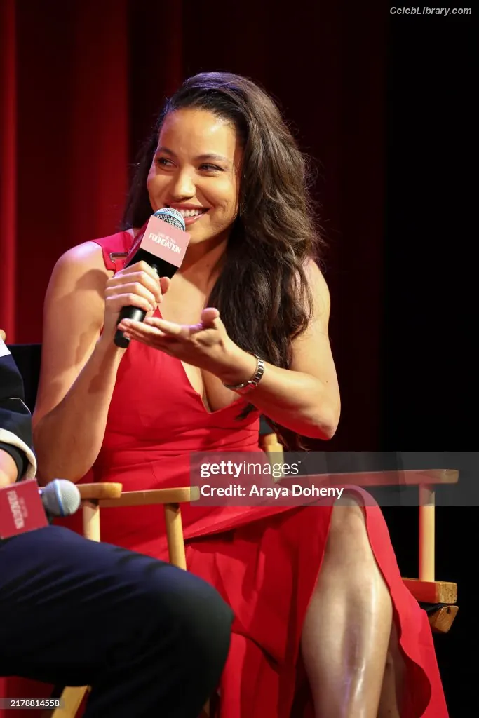 Jurnee Smollett photo 11 of 1219