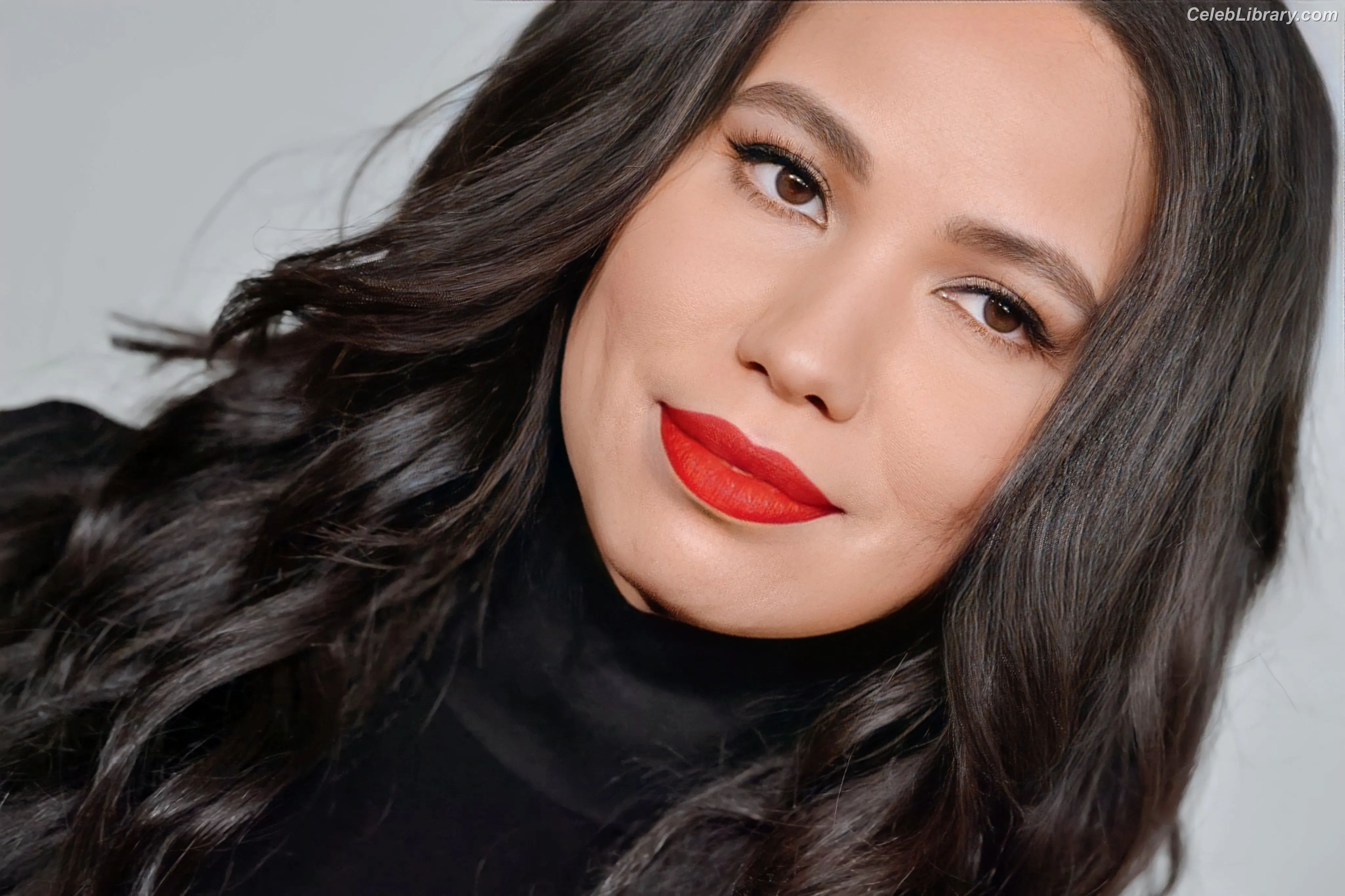 Jurnee Smollett photo 19 of 1219