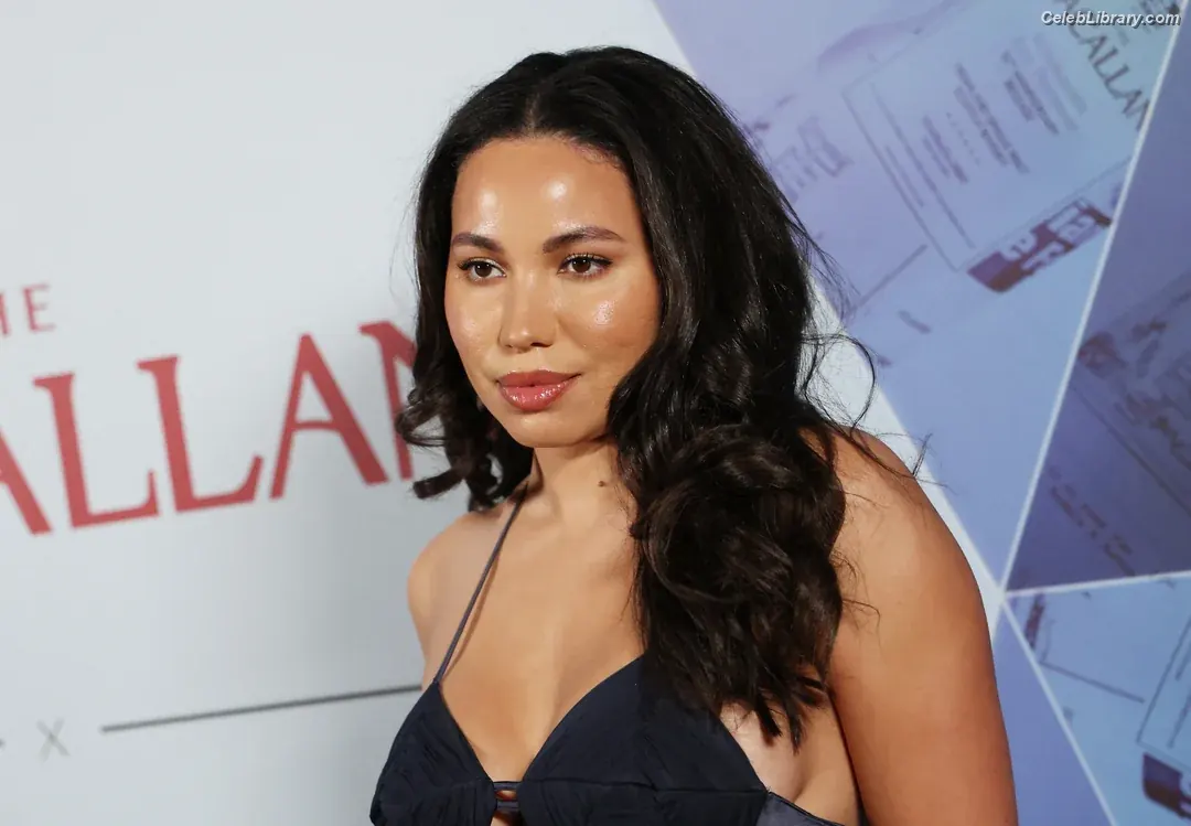 Jurnee Smollett photo 6 of 1219