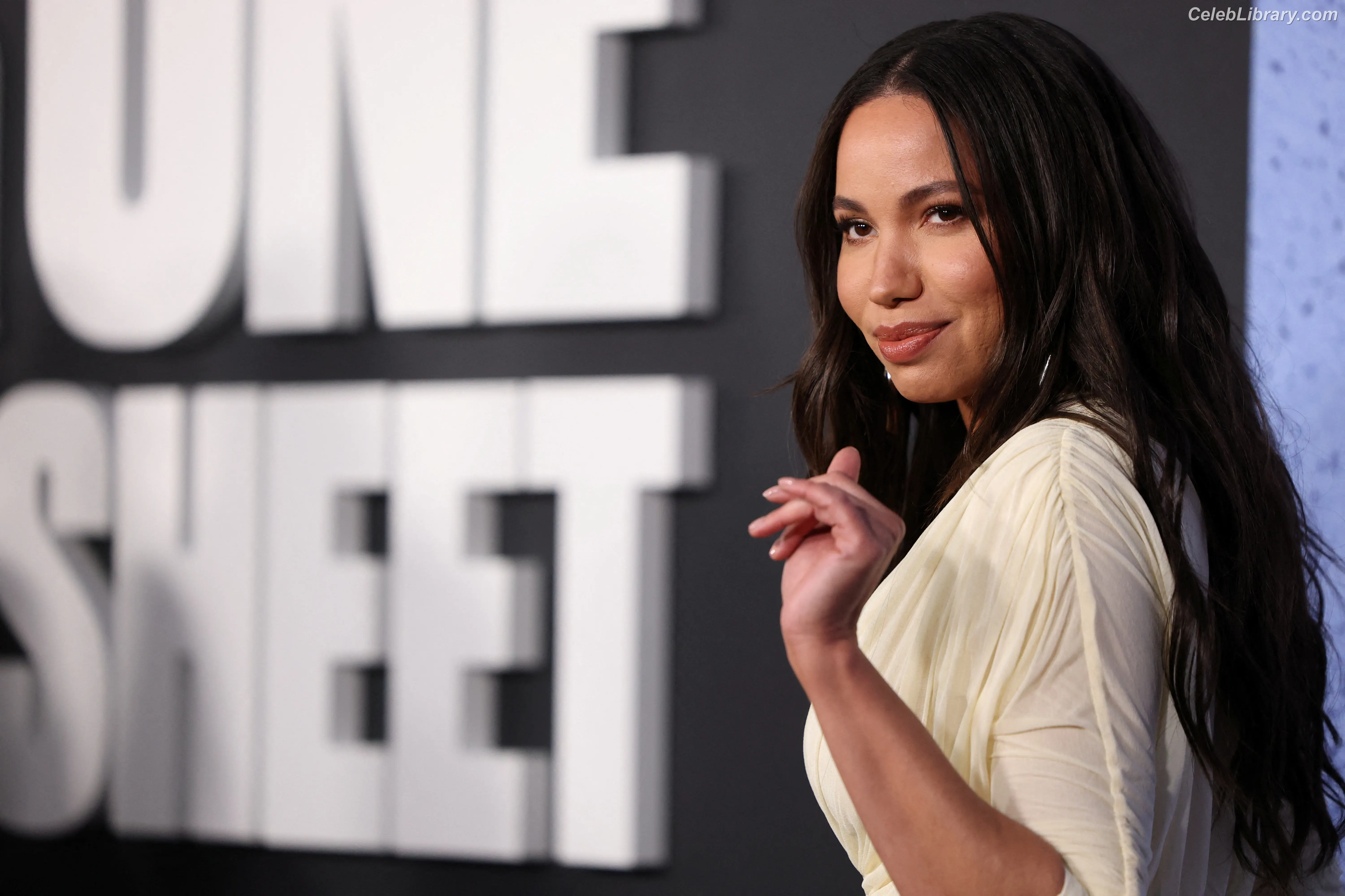 Jurnee Smollett photo 18 of 1219