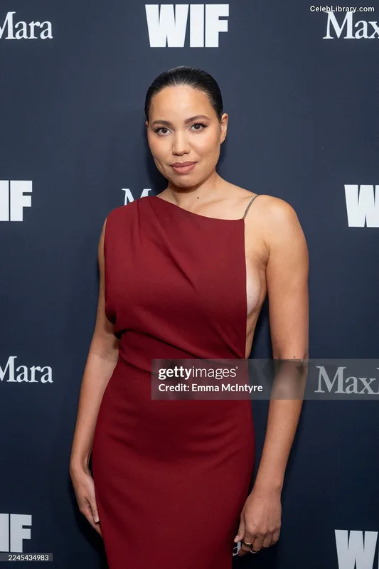Jurnee Smollett photo 3 of 1220