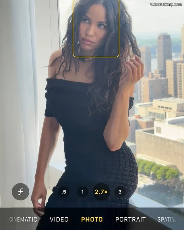 Jurnee Smollett photo 24 of 1220
