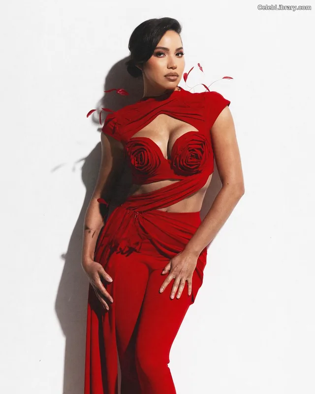 Jurnee Smollett photo 14 of 1220