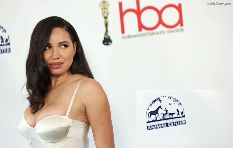 Jurnee Smollett photo 19 of 1220