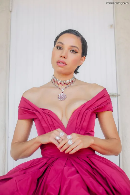 Jurnee Smollett photo 6 of 1220