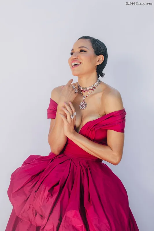 Jurnee Smollett photo 7 of 1220